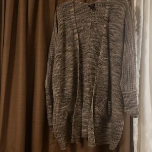 Size large xl duster black white sweater